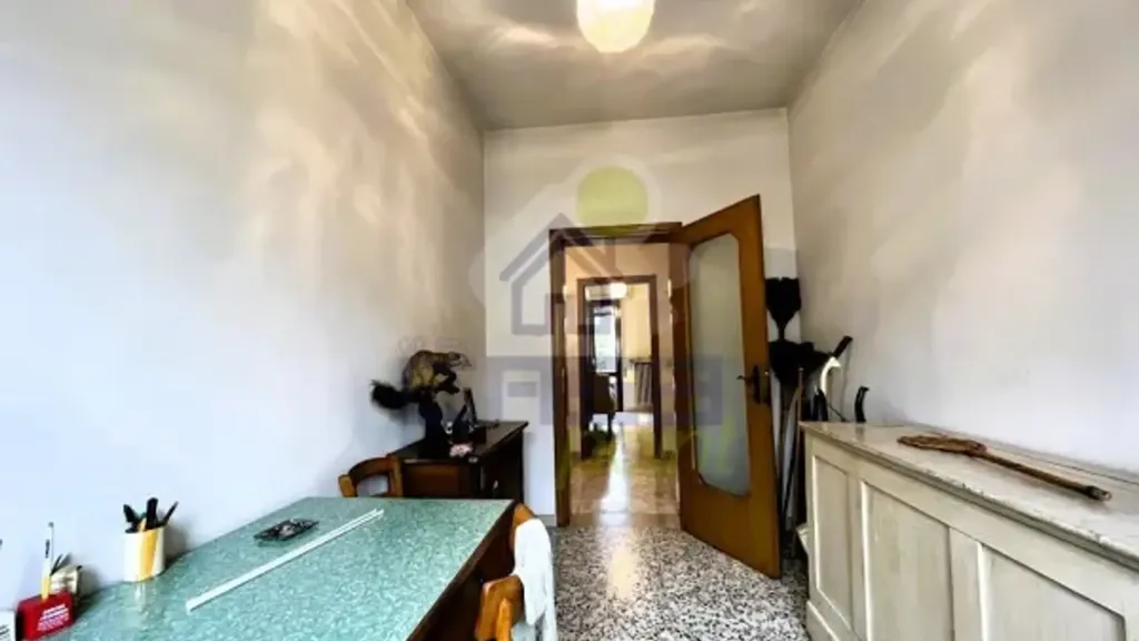 Esik - Villa with Ground Floor Apartment in Asola