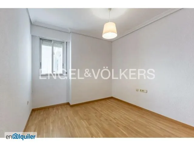 Toad - Apartment with Terrace in Extramurs, Valencia