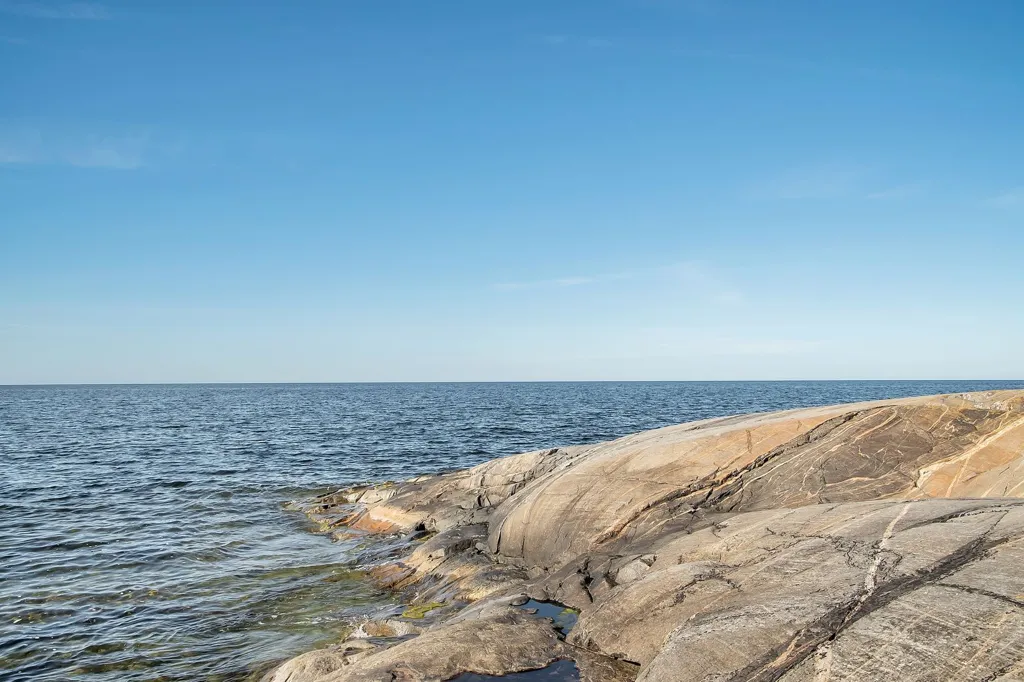 Jardin - Large Plot with Sea Access in Utanå