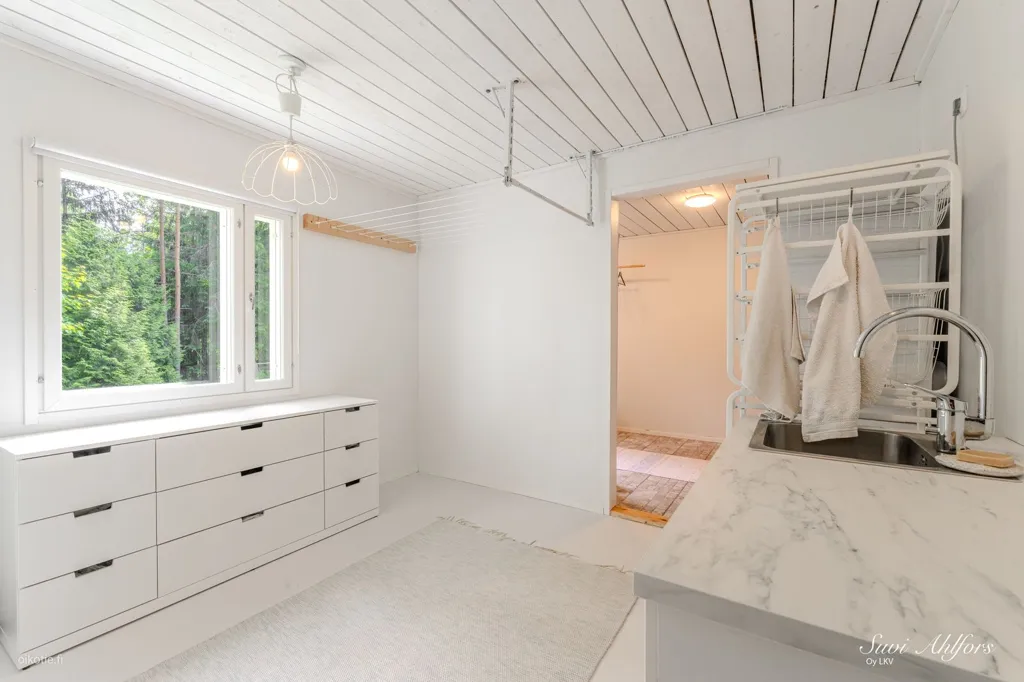 Pièces - Renovated Detached House with Sauna in Lohjan Immula