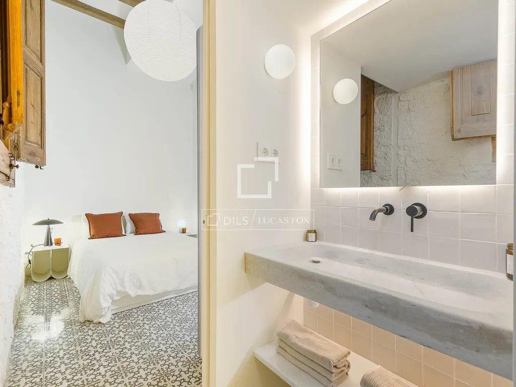 Salles de bain - Renovated Apartment with Mezzanine in Eixample, Barcelona