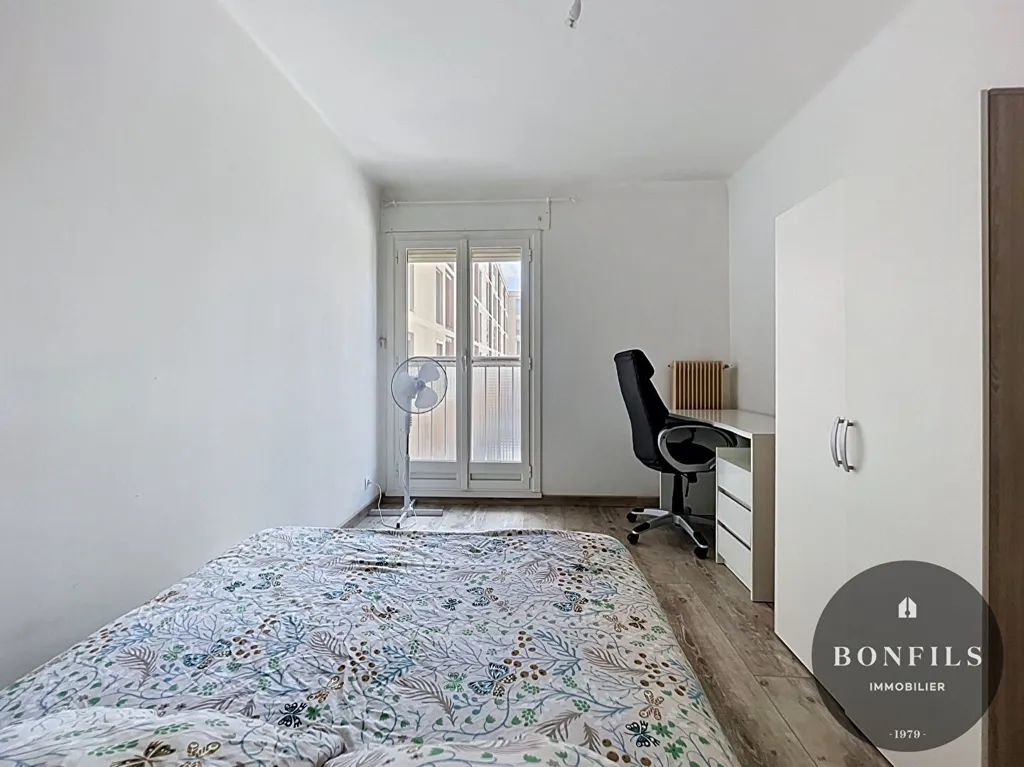 Magamistoad - Furnished Apartment with Balcony in Avignon Extramuros