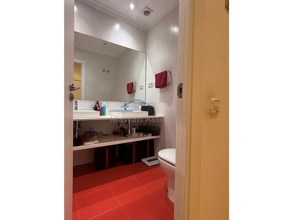 Salles de bain - Luxury House with Lift in Sabadell Centre