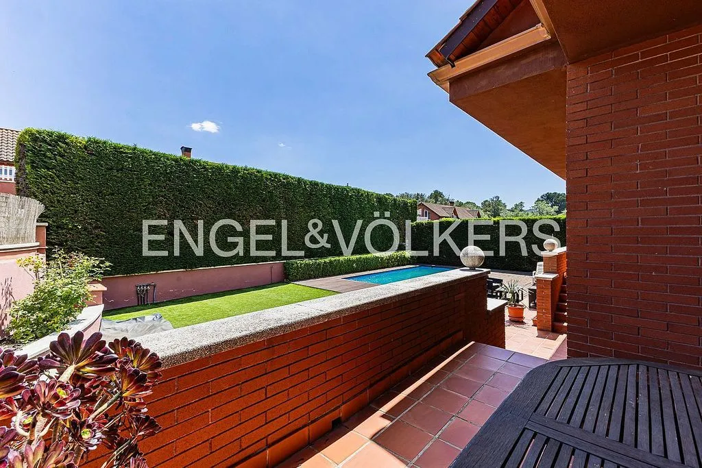 Terrass - Chalet with Pool and Terrace in Mira-sol