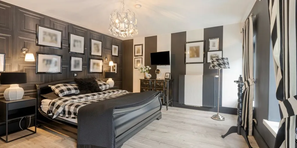 Bedrooms - Characterful Flat with Impressive Interior in Oud-Rekem