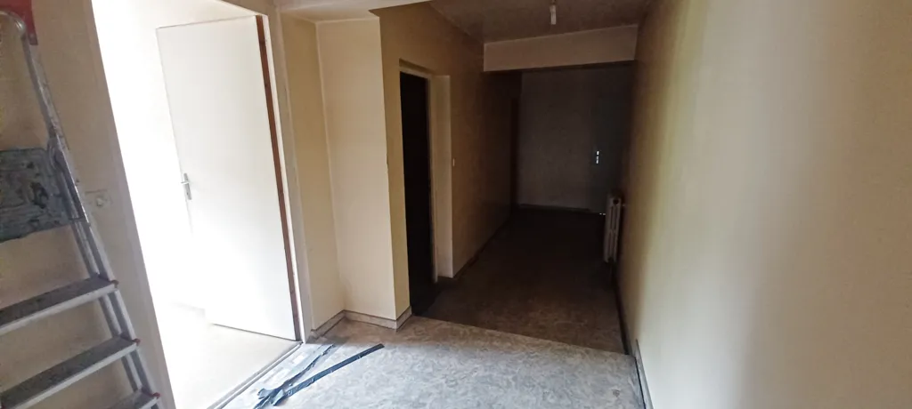 Entrée - Maison de Village à Rénover avec Sous-Sol à Claix