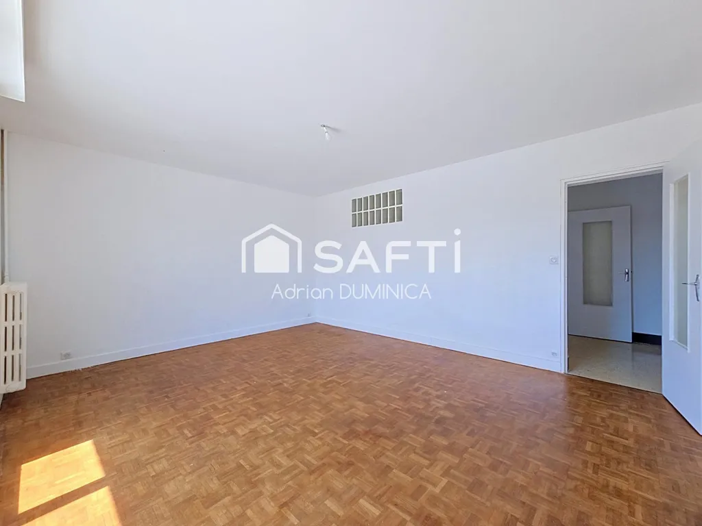 Stanze - T3 Apartment with Balcony in Poissy