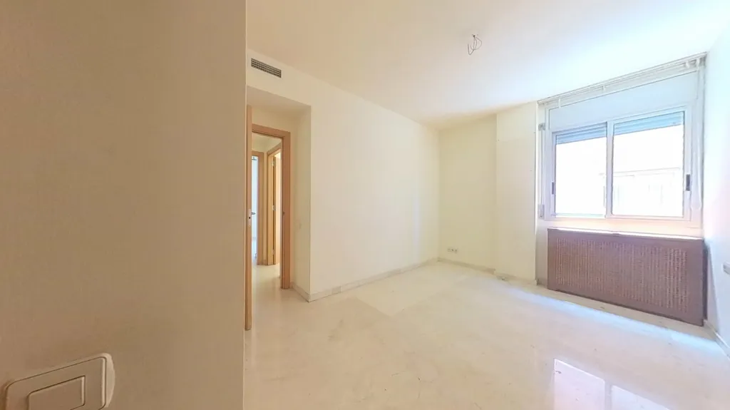 Toad - Occupied Flat with Terrace in Sabadell