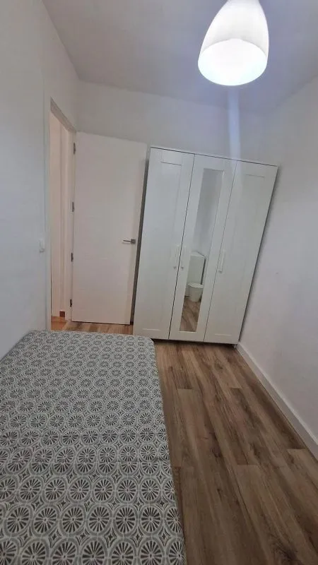 Chambres - Furnished Flat with Central Heating in Granada