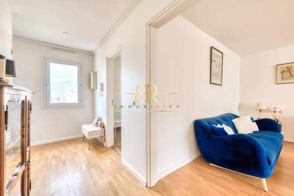 Séjour - Appartement Traversant avec Terrasse à Gentilly