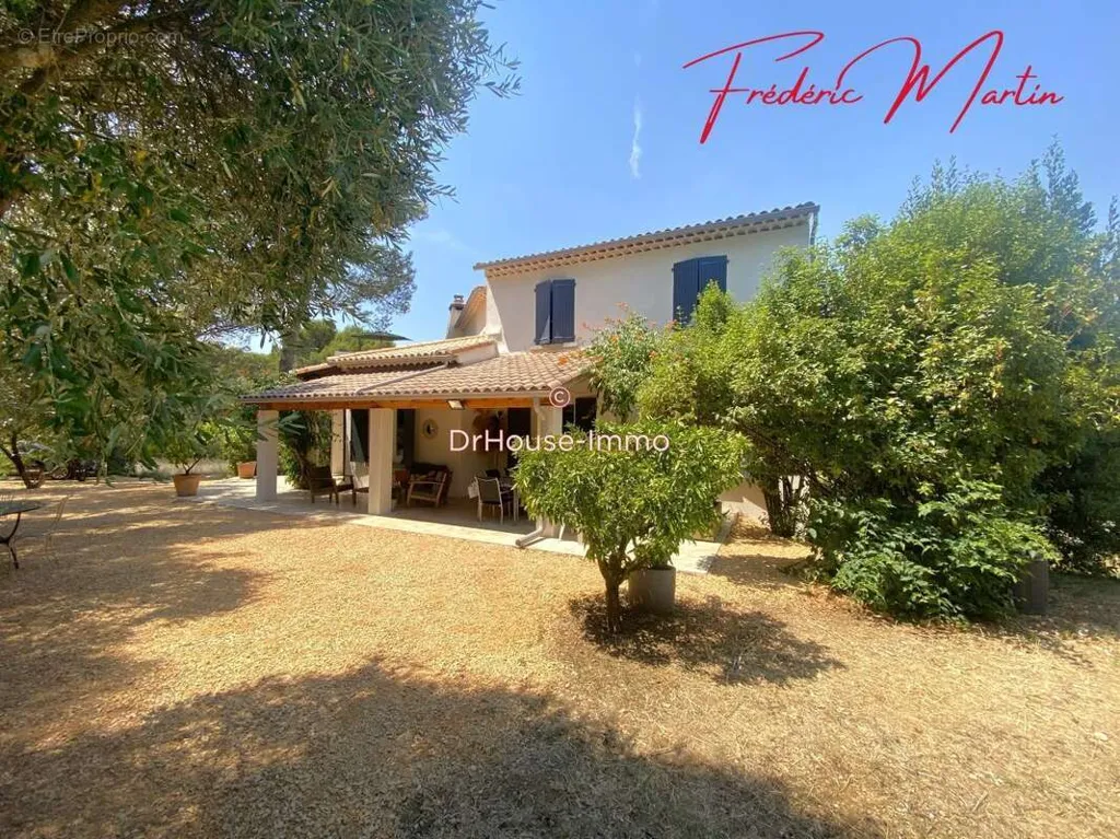 Esterno - Provençal Bastide with Pool in Alès