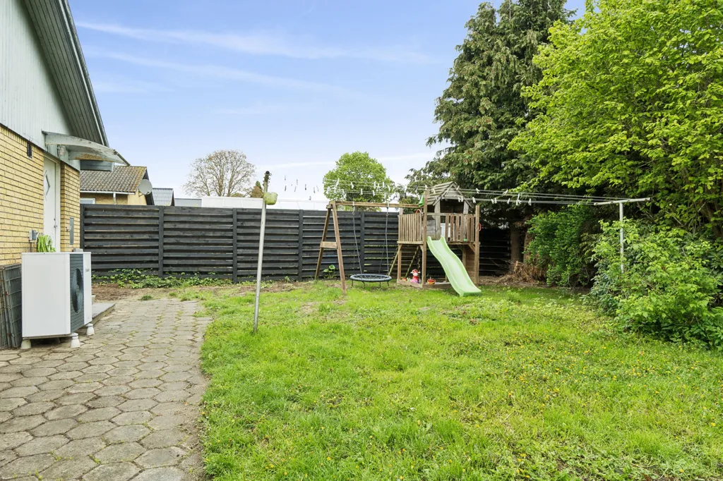 Aed - Villa with South-Facing Terrace in Næstved