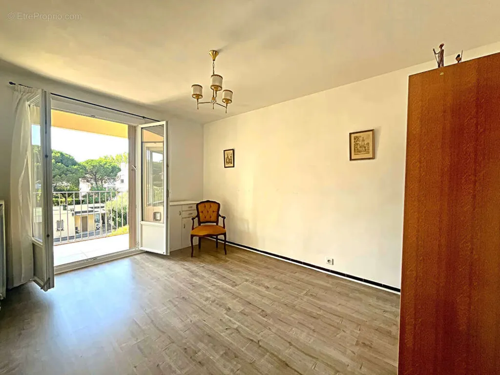 Chambres - Appartement T3 au Calme avec Terrasse à Paris