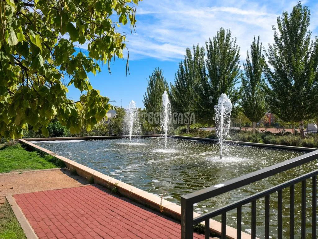 Flat with Large Windows in Carabanchel Alto