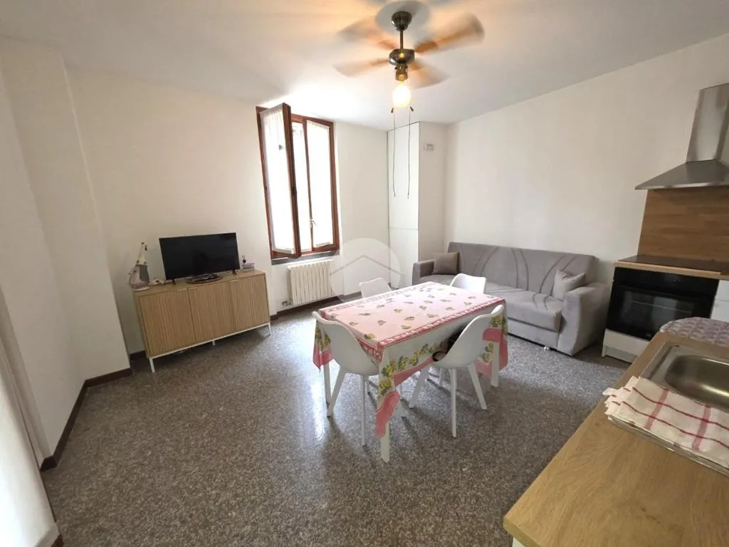 Sala da pranzo - Two-Bedroom Apartment with Private Portico in Vimercate