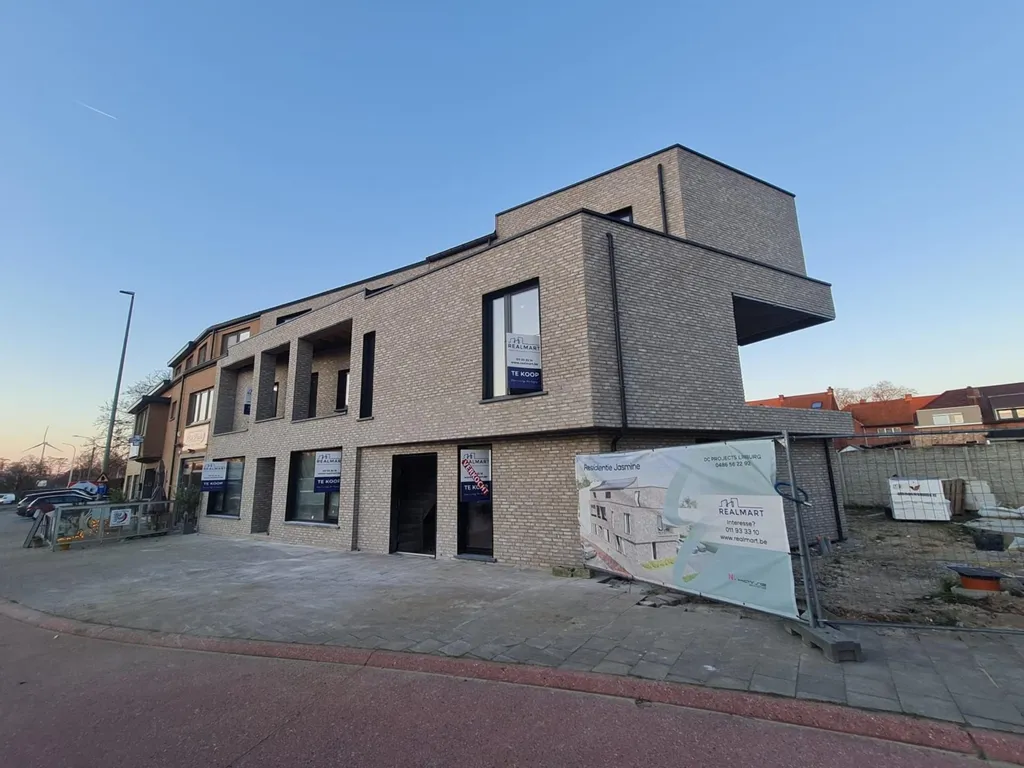 Extérieur - Triplex avec 2 Terrasses et Geothermie à Genk