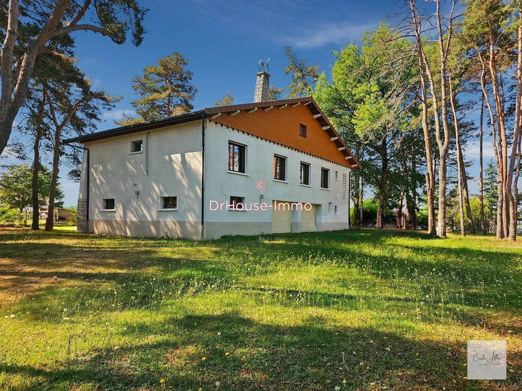 Extérieur - Maison avec Terrasse et Jardin à Peschadoires