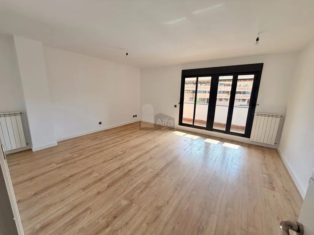 Toad - Modern Flat with Terrace in Prado de Somosaguas