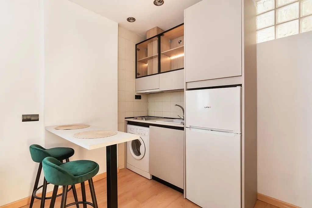 Köök - Furnished Studio with Garage in Guindalera
