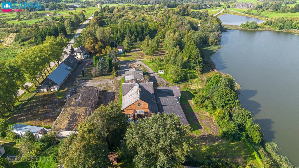 Vue aérienne - Masonry Manor by Lake in Molėtai