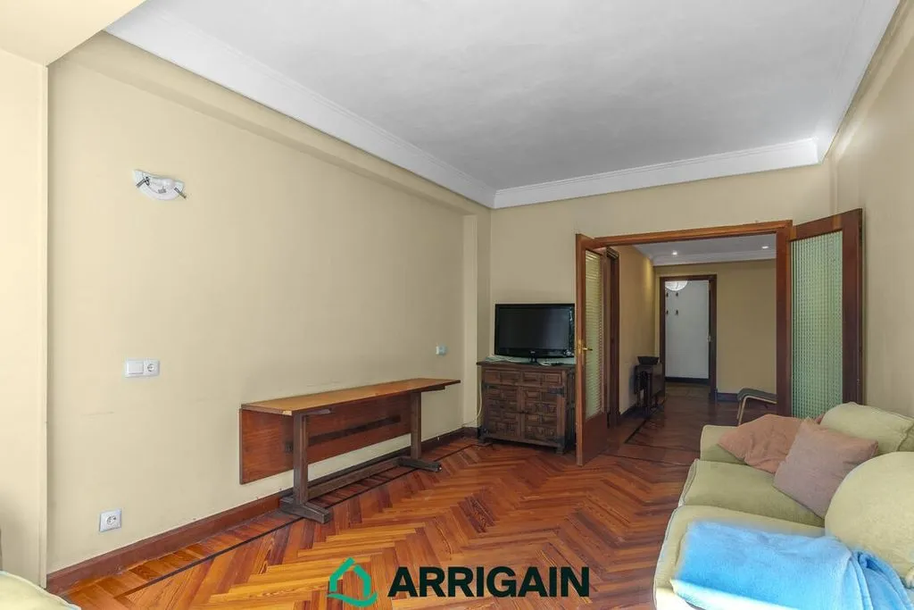 Elutuba - 5-Bedroom Flat with River Views in San Sebastián
