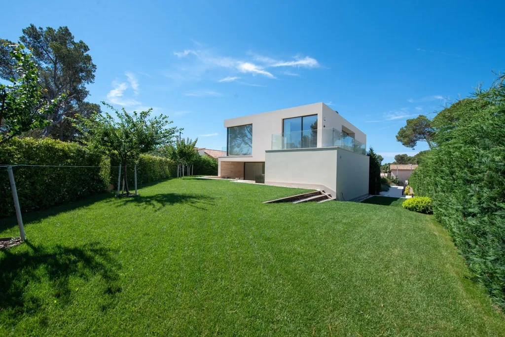 Jardin - Modern Villa with Sea Views in Sant Antoni