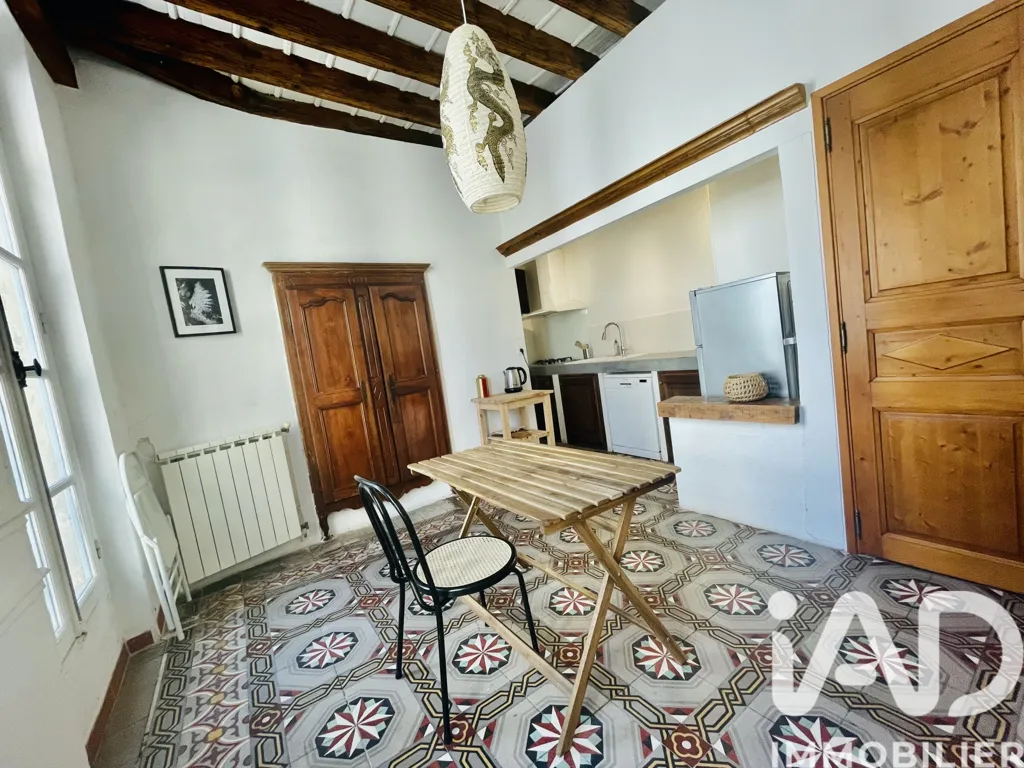 Salle à manger - Appartement de Standing avec Plafonds Hauts à Avignon