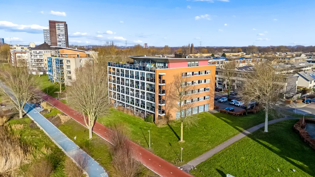 Õhuvaade - Corner Gallery Flat with Balcony in Filmwijk