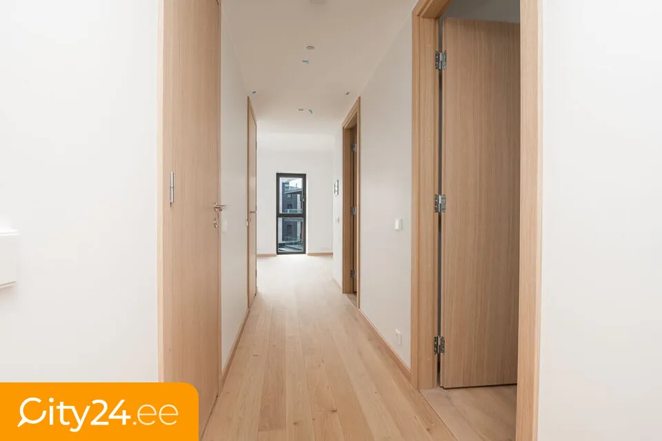 hallway_entrance