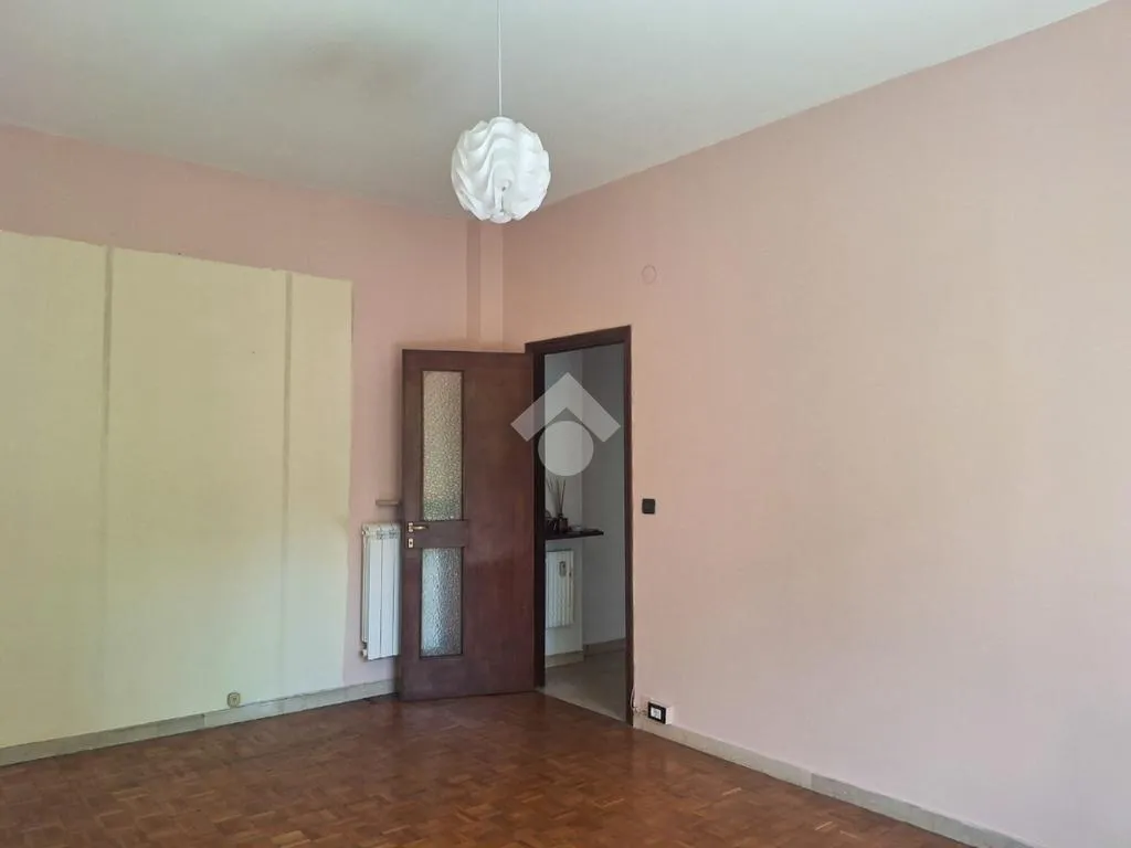 Pièces - Apartment with Balcony in Savona
