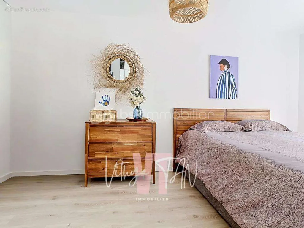 Camere da letto - 4-Bedroom Flat with Balcony in Chessy Centre