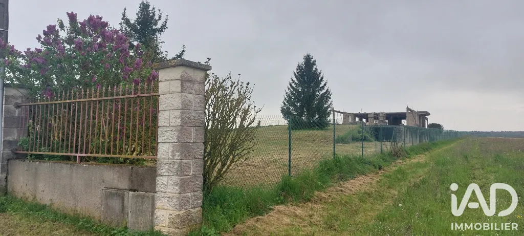 Giardino - Buildable Land with Existing Structure in Chaumont