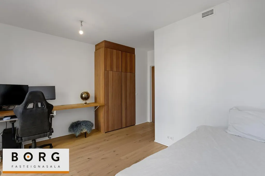 Magamistoad - Modern Apartment with Elevator in Reykjavik