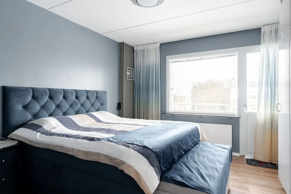 Magamistoad - Four-Room Apartment with Double Balconies in Bjuv