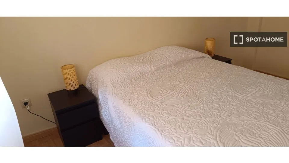 Schlafzimmer - Ample 3-Bedroom Apartment with Balcony in Sagunto
