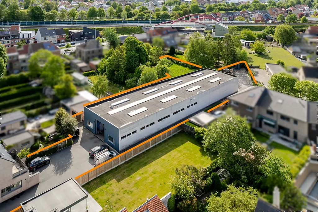 Ärihoone asukohas Brugge