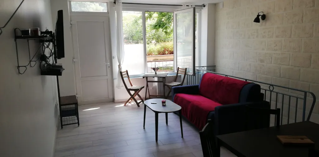 Séjour - Appartement rénové avec cave à Metz Centre