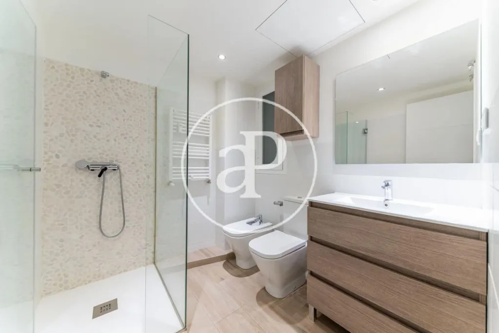 Salles de bain - Modernised Apartment with High Ceilings in Chamartín