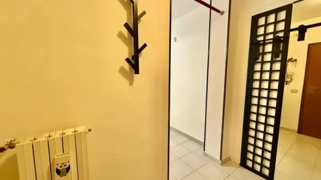 hallway_entrance