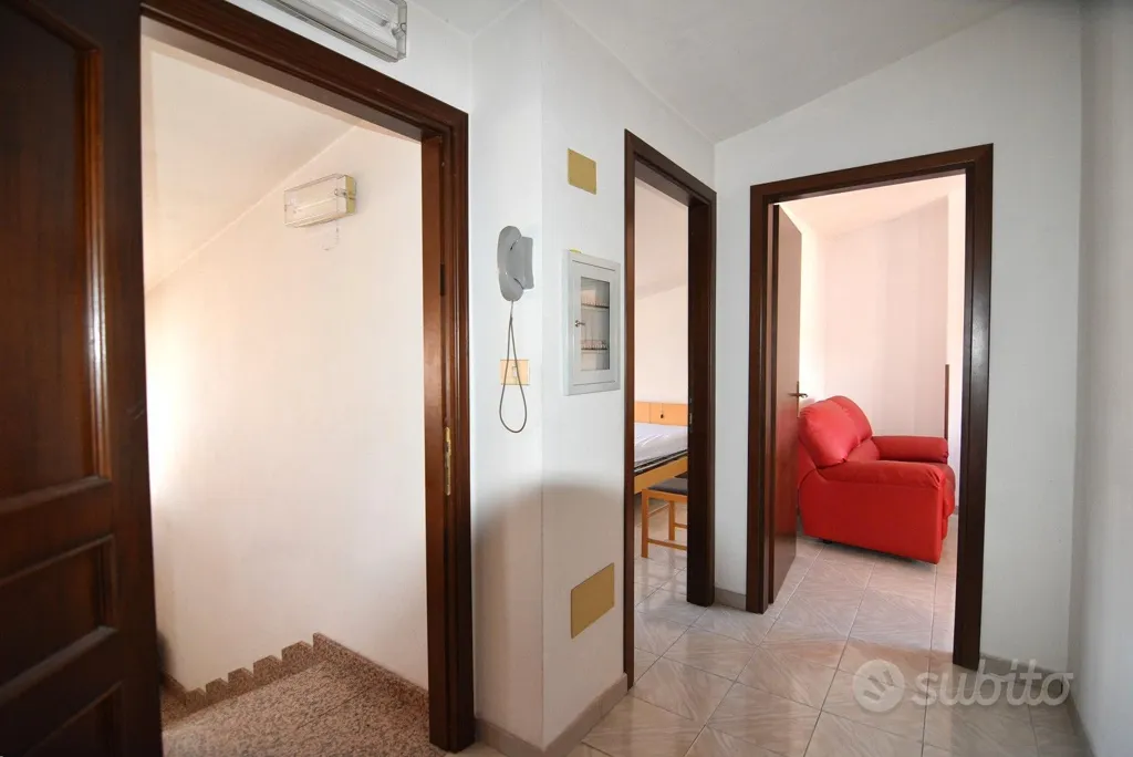 Entrée - Spacious Apartment with Triple Exposure in Macomer