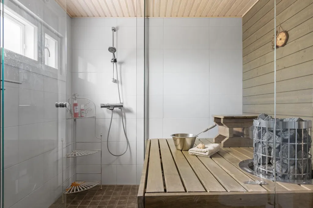 Toad - Traditional Cottage with Sauna in Miekkiö
