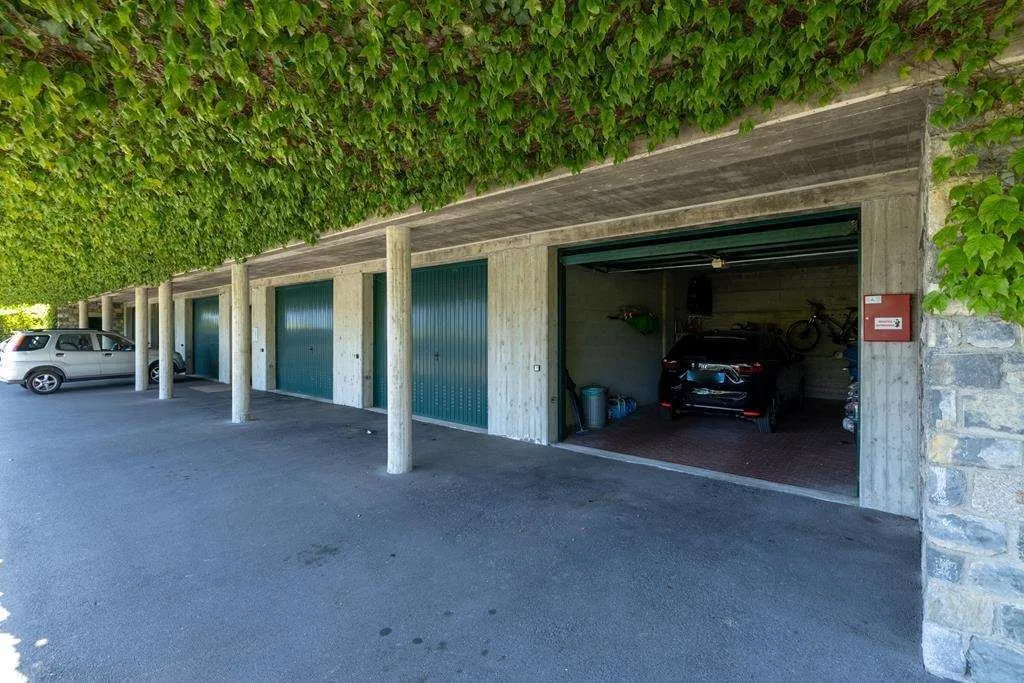 Garage - Luxury Flat with Lake View in Menaggio