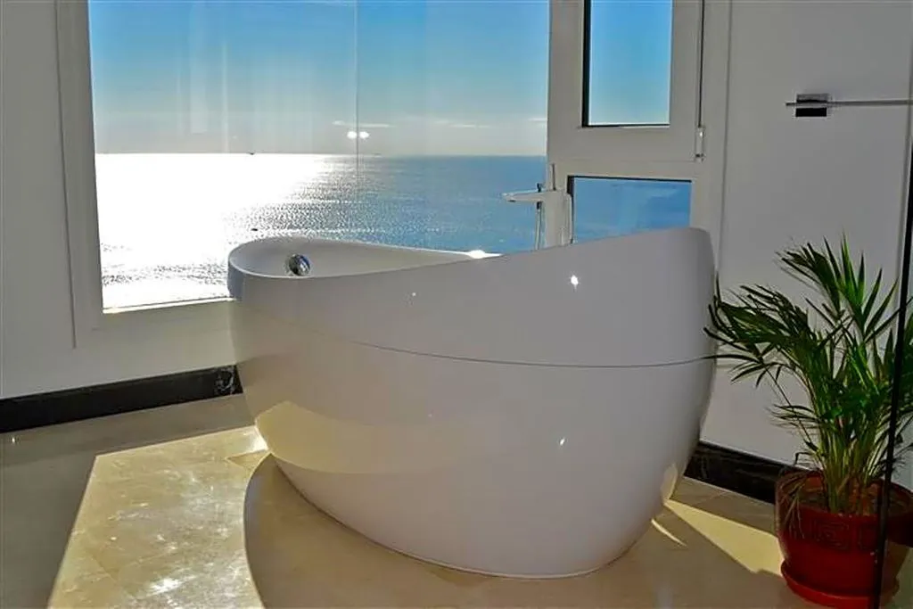 Vannitoad - Luxury Villa with Panoramic Views in La Duquesa