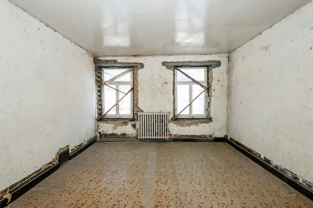 Toad - House with Renovation Potential in Frameries