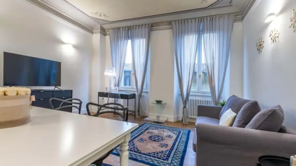 Modern Furnished Studio in Florence Centre