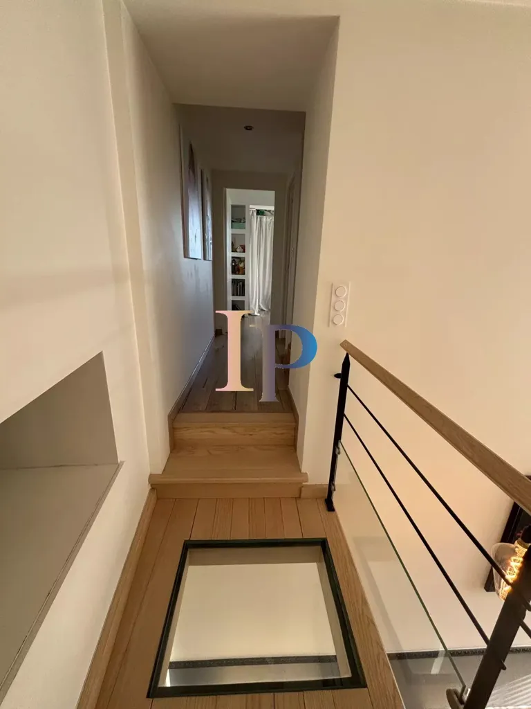 Pièces - Maison en Pierre Rénovée avec Piscine près de Charlieu