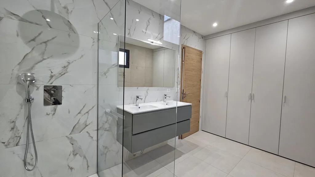 Bathrooms - Contemporary House with Hill Views in La Colle-sur-Loup