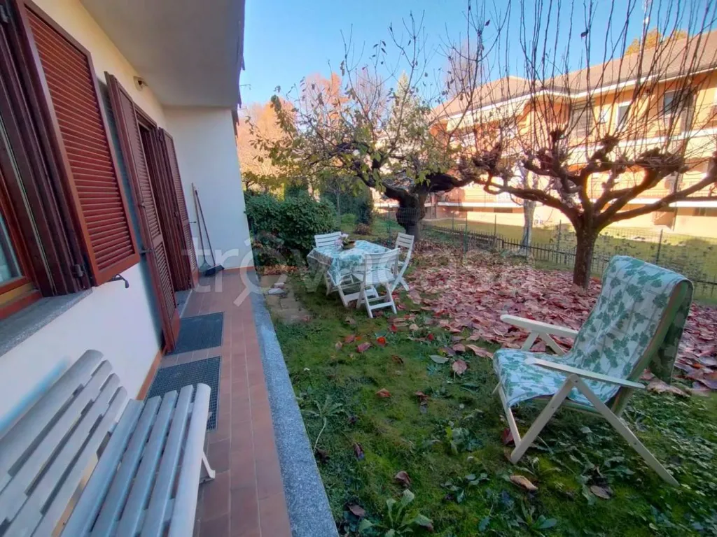 Aed - Terraced Villa with Private Garden in Rivara
