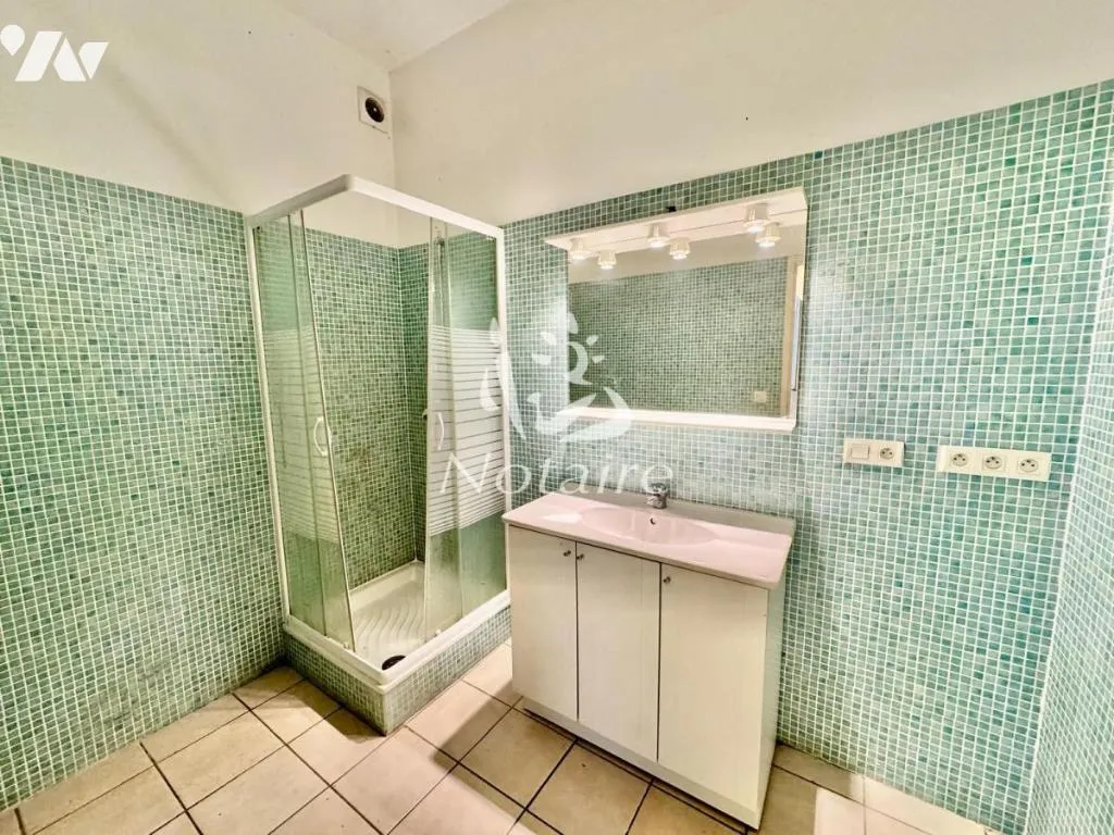 Vannitoad - Apartment with Open Plan in Perpignan