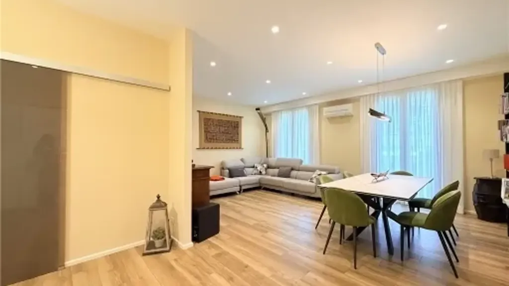 Salle à manger - Finely Refined 6-Bedroom Apartment in Florence